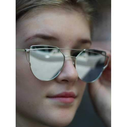 Stylish Metal Bar Silver Frame Sunglasses For Women - Silver