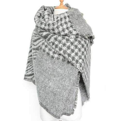 Stylish Houndstooth and Zebra Stripe Scarf - Army Green
