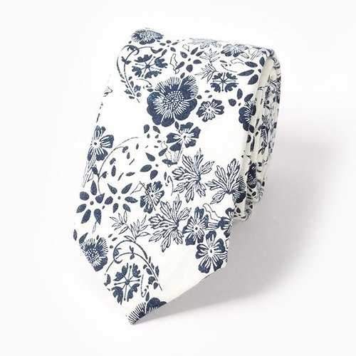 Sketch Florals Pattern 6CM Width Tie - White